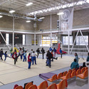 Gimnasio Adaptado / Urbánika - Gimnasio, Sillas