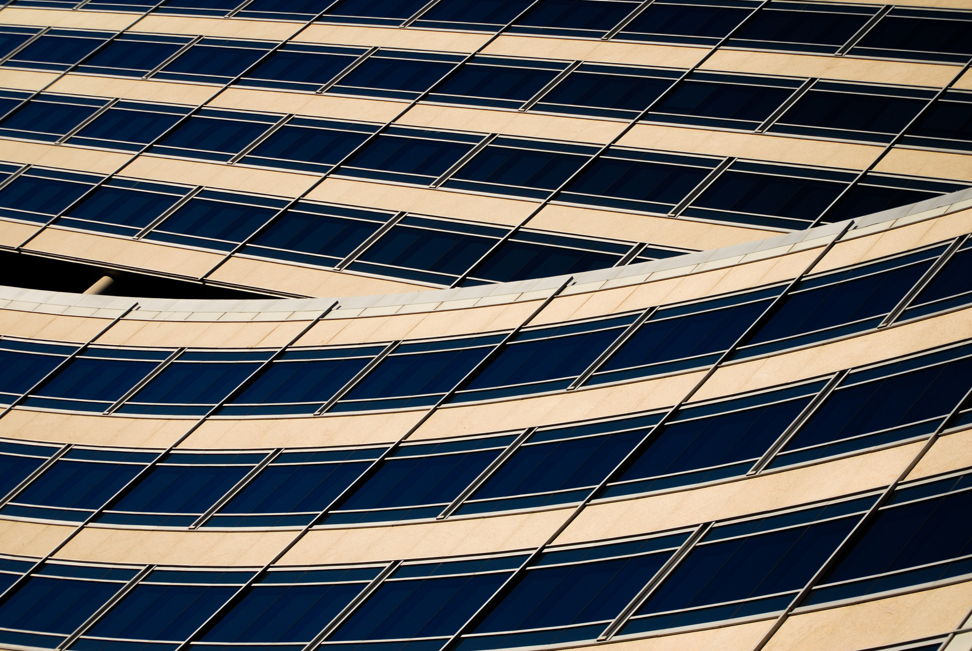 Estudo fotográfico de fachadas "adimensionais", por Nikola Olic - Imagem 4 de 15