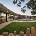 Centro de Cuidado de Niños Chrysalis / Collingridge and Smith Architects - Escuelas