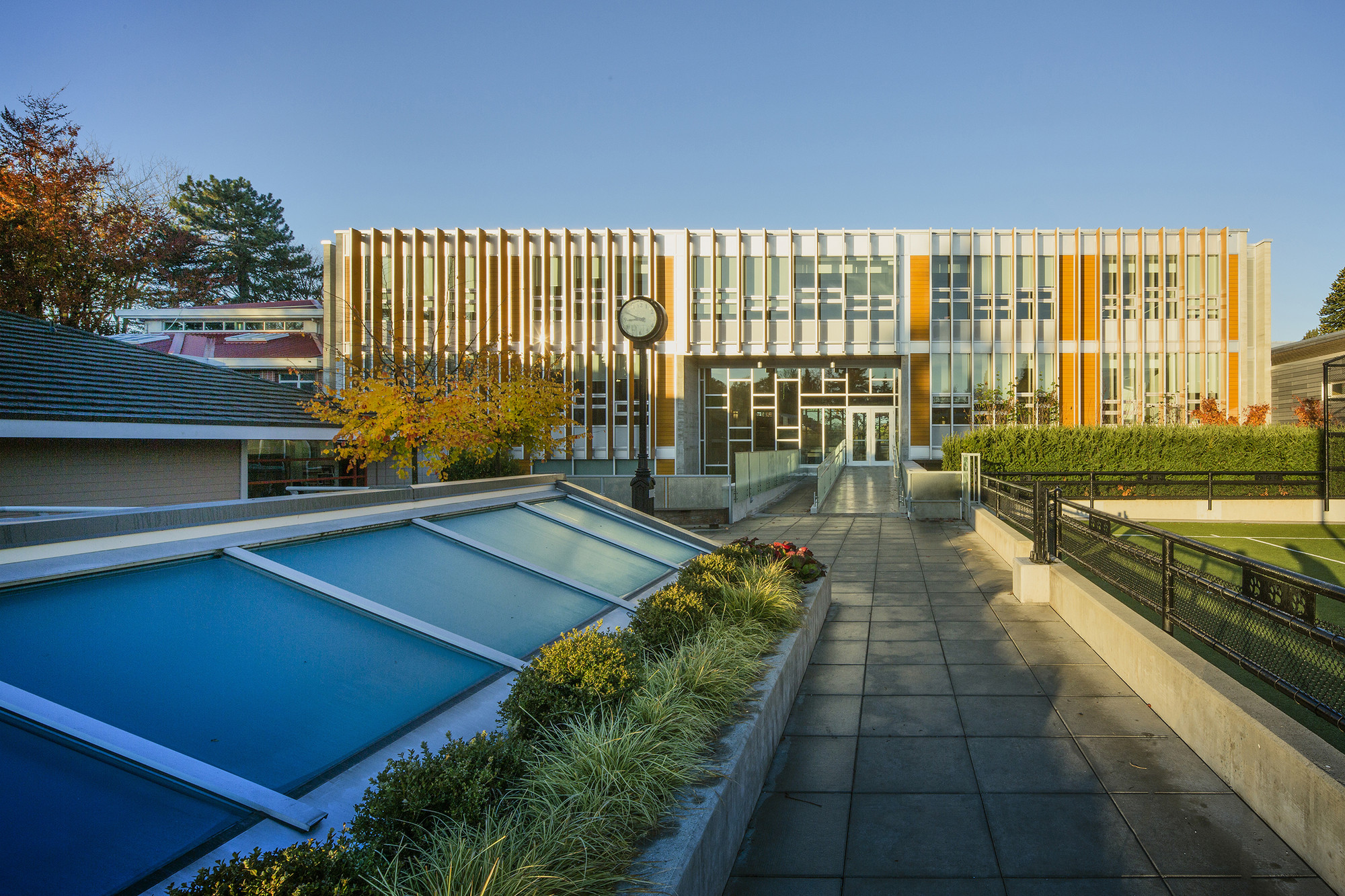 Galeria de Escola York House / Acton Ostry Architects 11