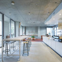 Blue Bottle Coffee Cafe / Schemata Architects - Diseño De Interiores
