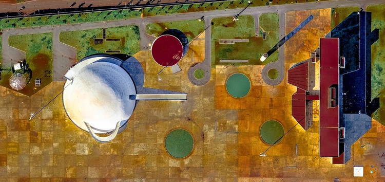 ULTRADISTANCIA, una percepción estilizada de nuestro planeta con imágenes satelitales - Más Imágenes