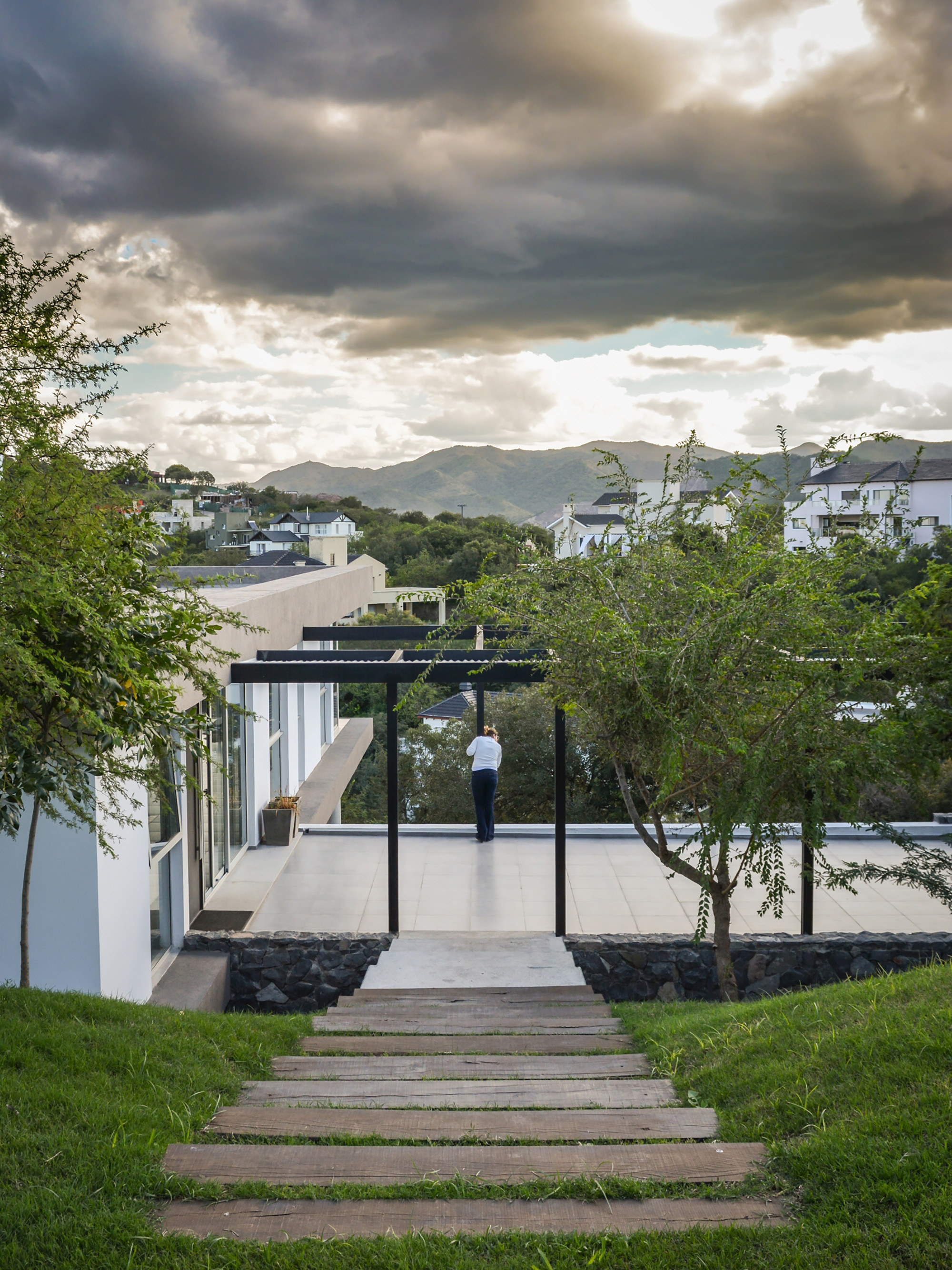Gallery of 367 House / Mateo Ponce de León 14