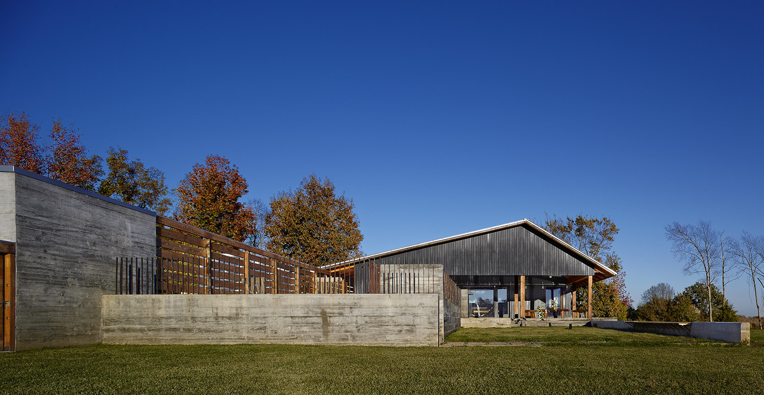 Gallery of AIA Names 10 Most Impressive Houses of 2015 - 8