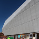 Multifunctional building “Fondo” in Santa Coloma de Gramenet / Pich-Aguilera Architects - Market, Facade