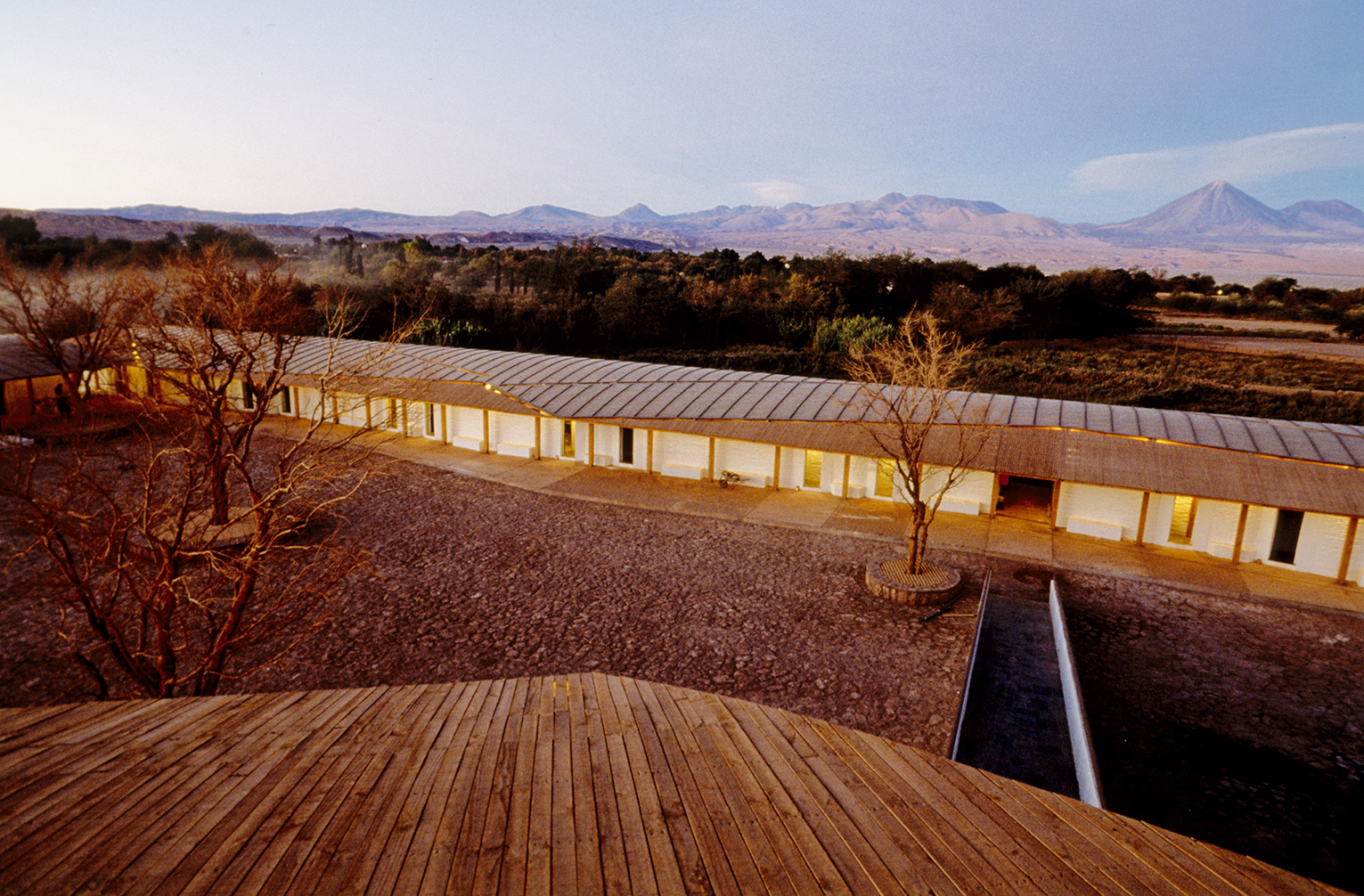Hotel Explora en Atacama / Germán del Sol. Image © Guy Wenborne