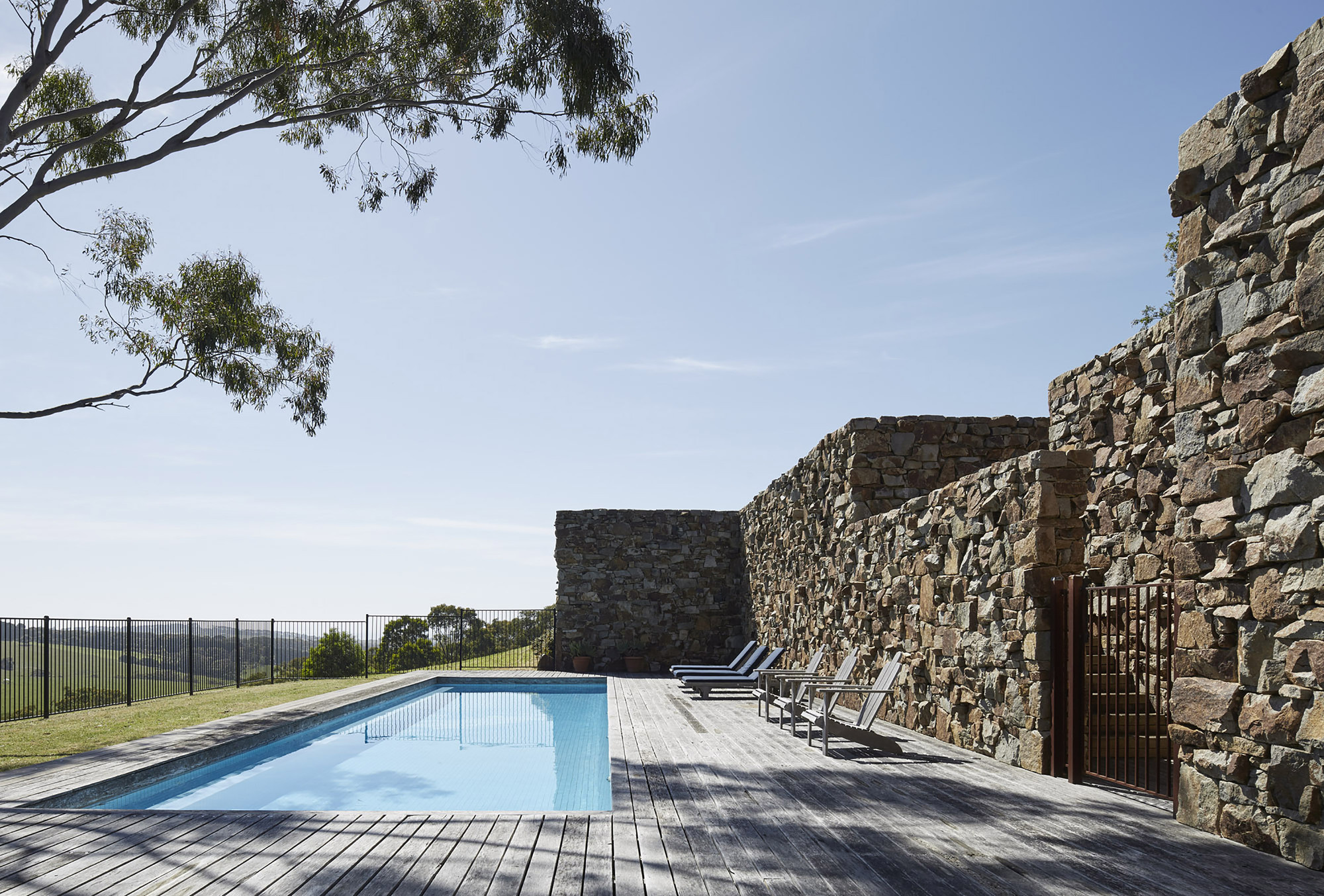 Gallery of Whitehall Road Residence / B.E Architecture 10