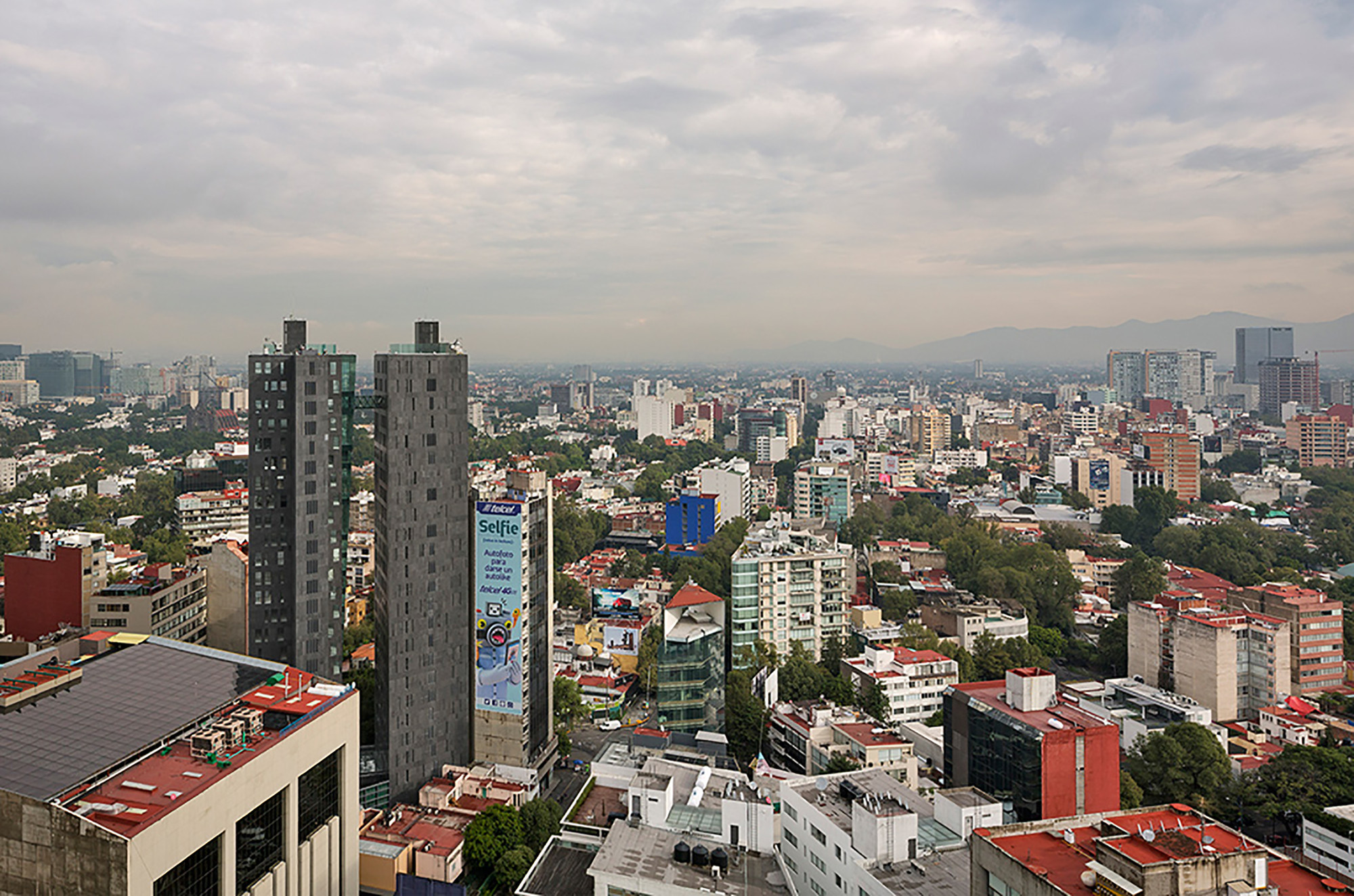 © Paul Rivera