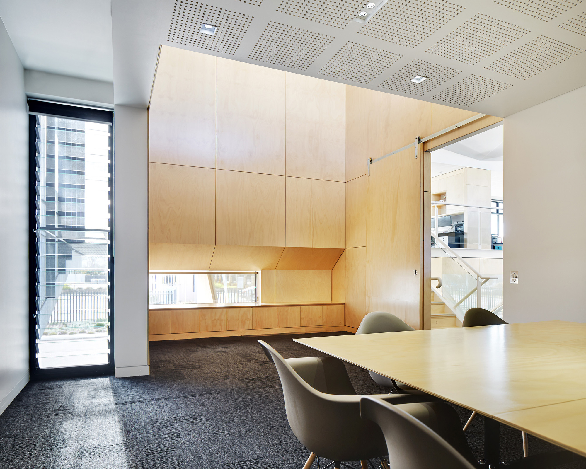 Galeria de Edifício de Escritórios Sanwell / Braham Architects - 14