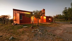 Casa MJ  / COMUNarquitectos