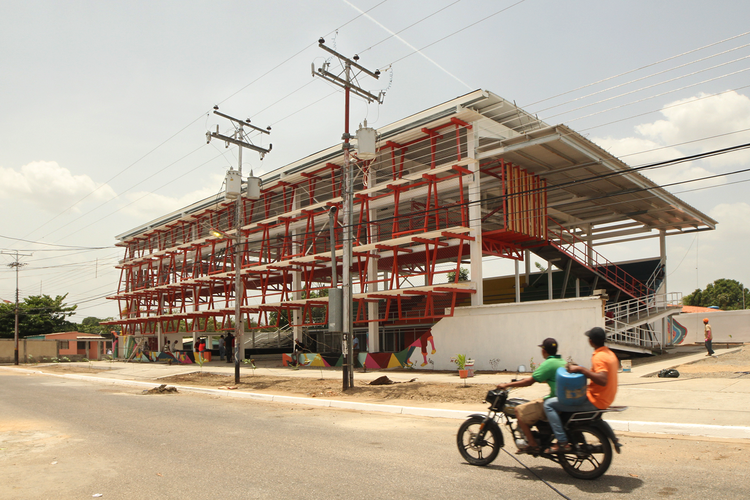 Espaços de Paz 2015: cinco cidades, cinco comunidades, vinte coletivos de arquitetura - Imagem 8 de 31