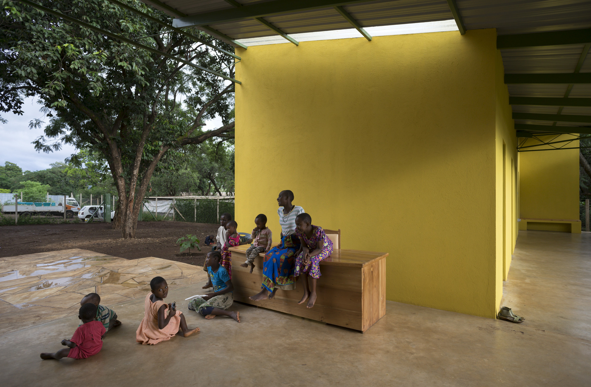 Gallery of KWIECO Shelter House / Hollmén Reuter Sandman Architects 9