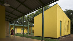 Casa Albergue KWIECO / Hollmén Reuter Sandman Architects