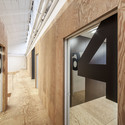 Quiksilver Showroom / Clemens Bachmann Architekten - Showroom, Facade, Door, Arch