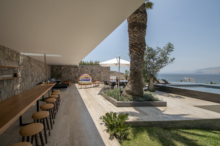 Casa en Ancón / Adrián Noboa Arquitecto - Sillas