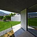 Floating House / Satoru Hirota Architects - Facade, Garden, Courtyard