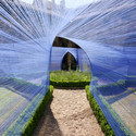 Una sugerente instalación de cuerdas para el Festival de Cahors, por Atelier YokYok  - Image 1 of 4