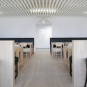 Head Office of AGC Glass Europe / SAMYN and PARTNERS - Institutional Buildings, Door, Table, Chair