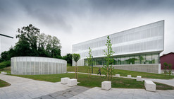 Centro de Educación de Personas Adultas y Ludoteca / 1004arquitectos