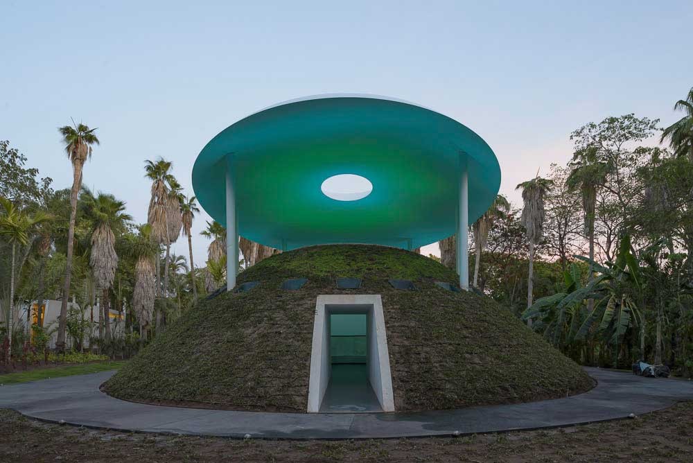 Galería de "Encounter" el cielo mexicano desde la obra de James