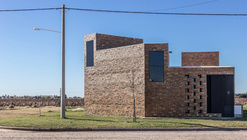 Casa Alfonsina / CEKADA-ROMANOS Arquitectos