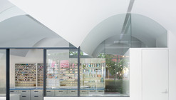 Farmácia em Omori /  MAMM DESIGN