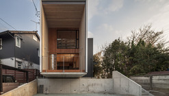 Fly Out House / Tatsuyuki Takagi Architects Associates