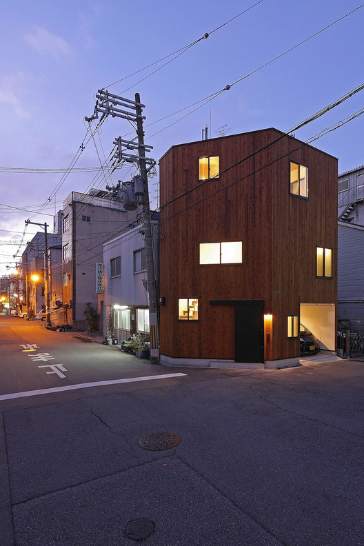 House in Chiyosaki / Coo Planning - Windows, Facade