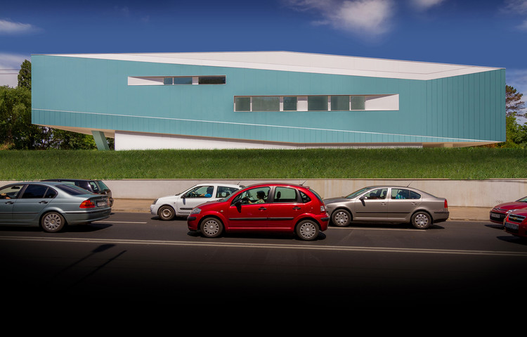 Turquoise / Urban Office - Windows, Facade