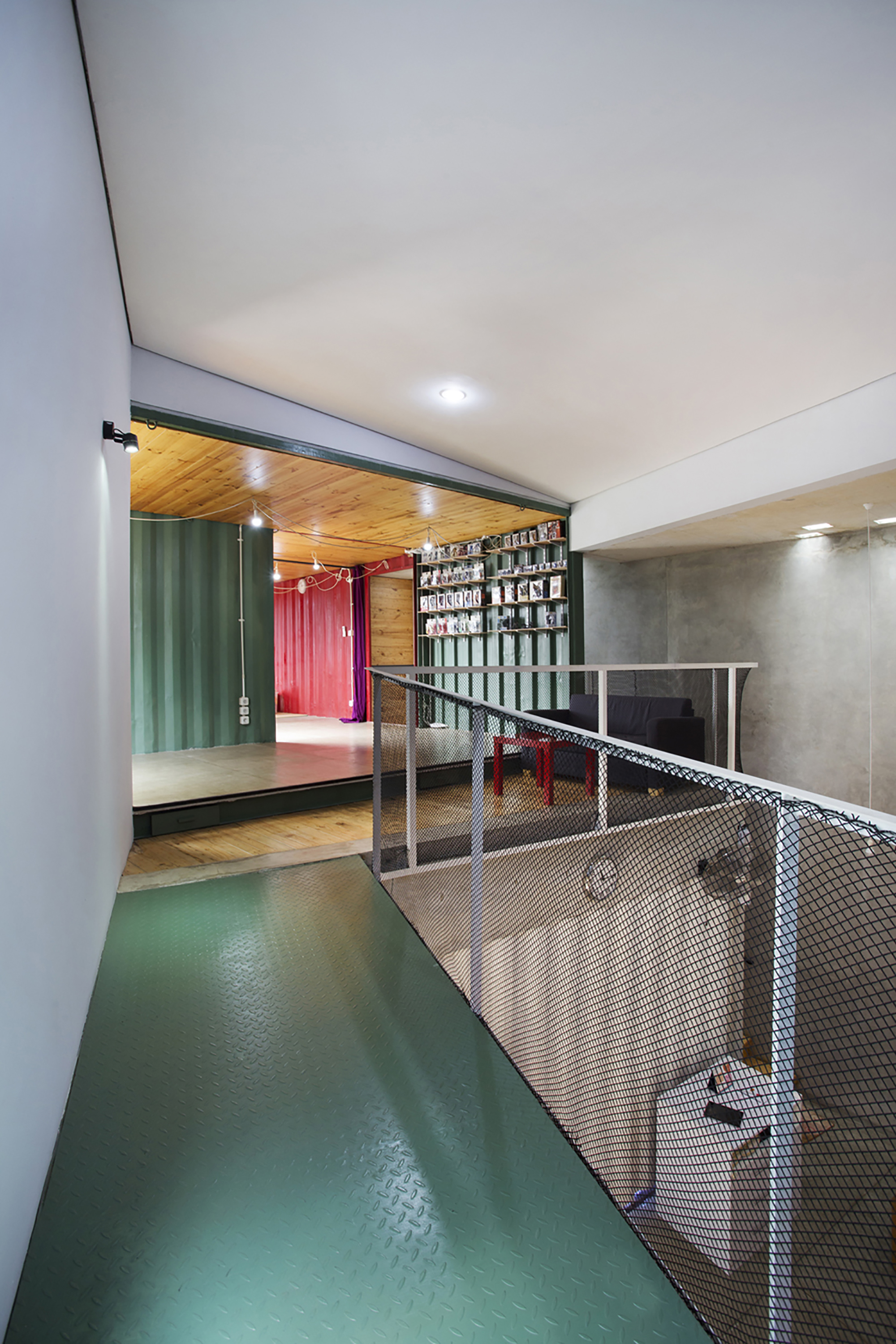 Gallery of Container for Urban Living / Atelier Riri - 17