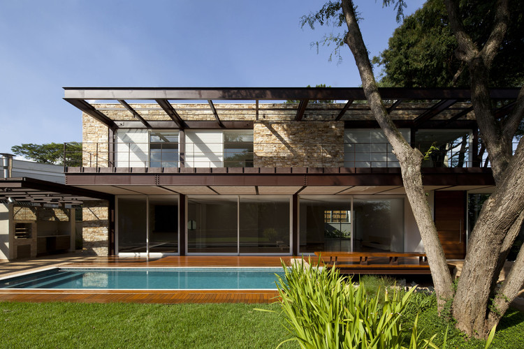 Casa Pau Brasil / Vasco Lopes Arquitectura, © Maira Acayaba