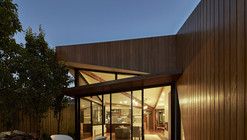 Casa Diagonal / Simon Whibley Architecture & Antarctica