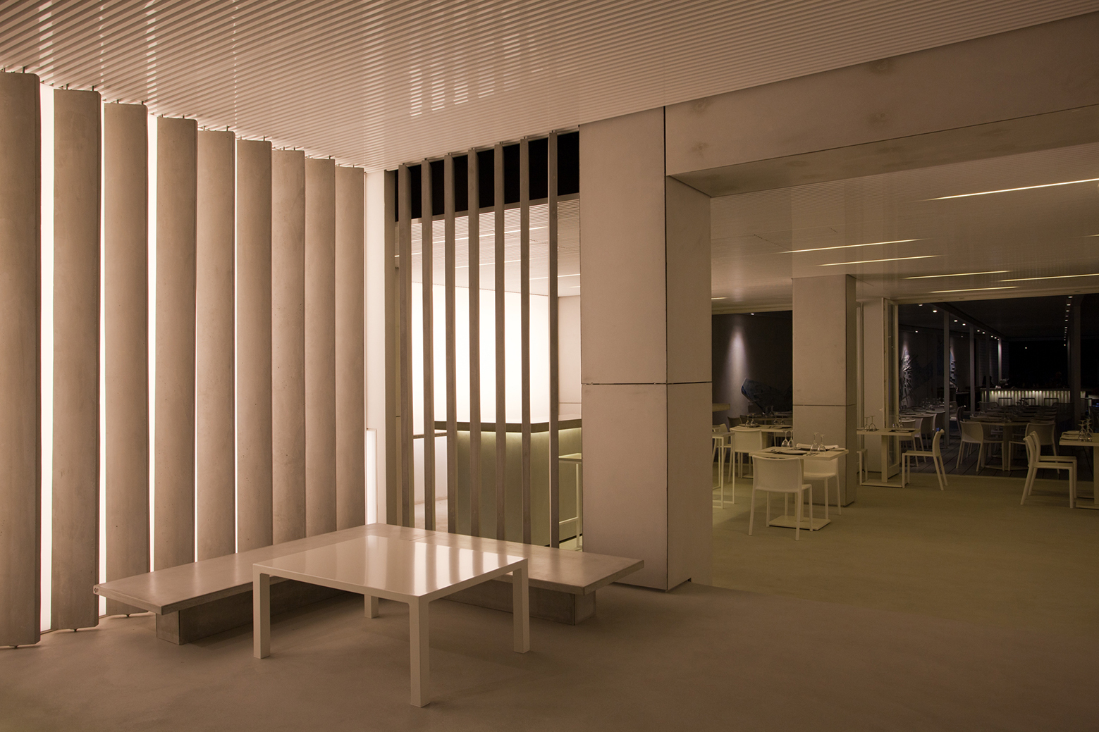 Отель трансформация. Отель трансформация. Трансформация гостиница. Relux. Амстердам отель подъемный кран.