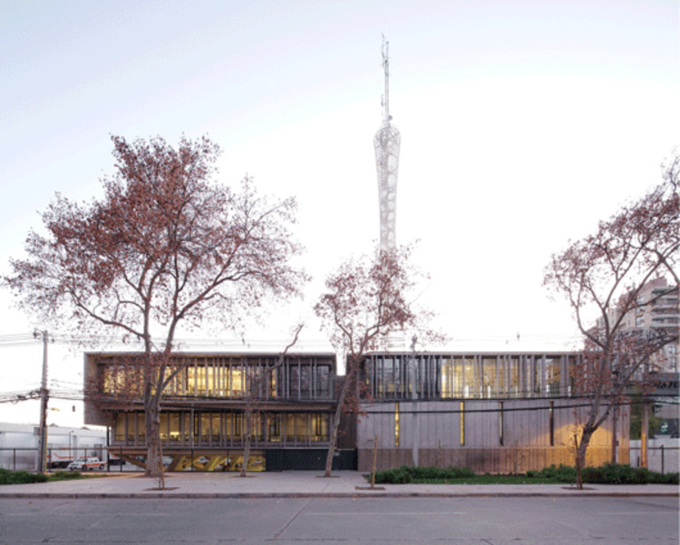 ONEMI Building / Teodoro Fernández Arquitectos, Onemi Gif. Image © Nico Saieh