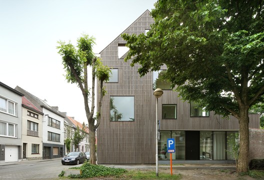 Puinhuis / FELT - Image 9 of 15