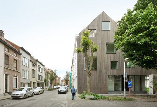 Puinhuis / FELT - Image 5 of 15