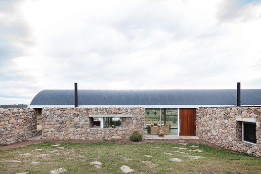 Calera del Rey House / gualano + gualano: arquitectos - Image 9 of 37