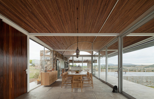 Calera del Rey House / gualano + gualano: arquitectos - Image 2 of 37