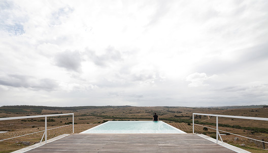 Calera del Rey House / gualano + gualano: arquitectos - Image 4 of 37
