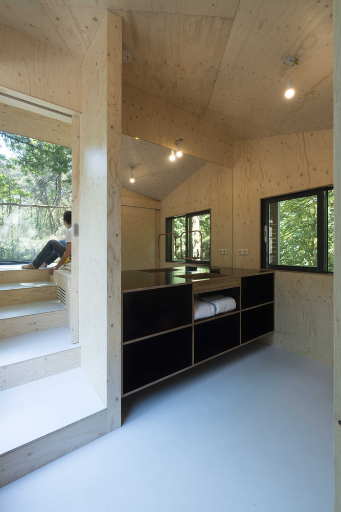 Galería de Tableros de madera contrachapada en el diseño de interiores - 18