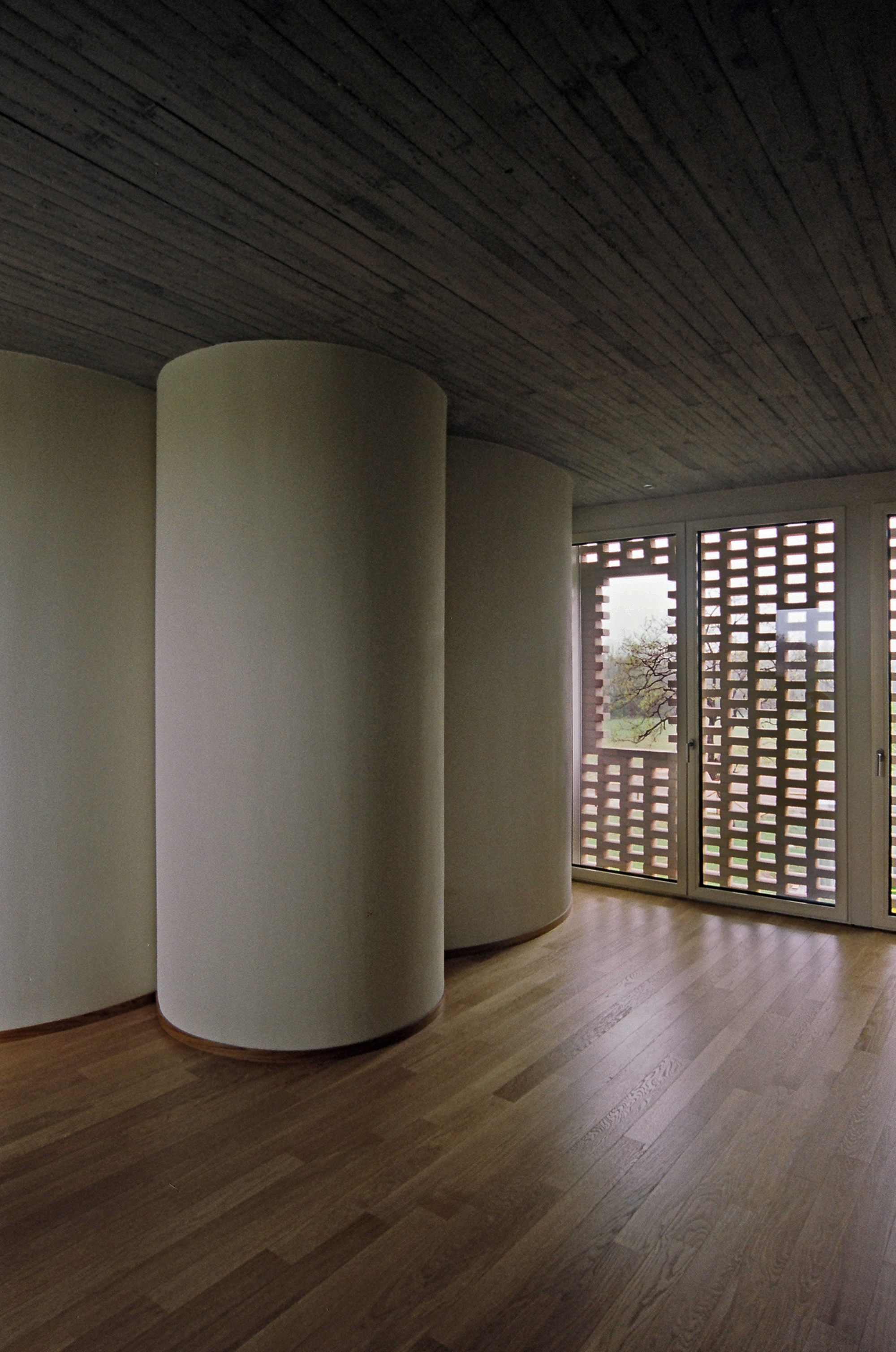 Https Www Archdaily Com 46911 Aveledas House Manuel Ribeiro 2010 01 19t00 00 00 000z Weekly 0 5 Https Images Adsttc Com Media Images 5008 6839 28ba 0d50 Da00 0560 Large Jpg Stringio Jpg 1414454053 Aveleda S House Manuel Ribeiro Https