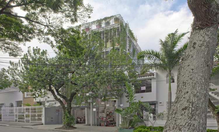 Protótipo Bioclimático de Edifício Jardim / HUSOS, Cortesia de Husos