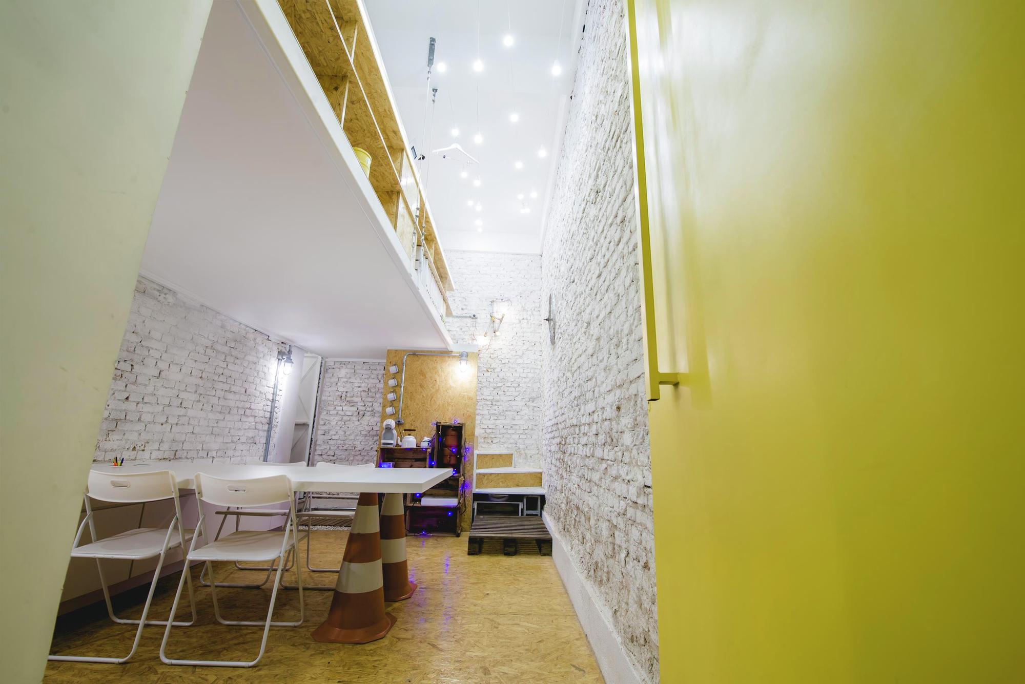 Galería de Loja Conceito / H²O Arquitetura 14