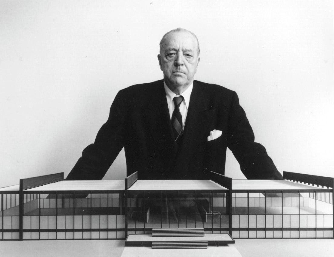 Galería de Restauracion Mies van der Rohe IIT Crown Hall / Krueck