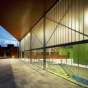 Centro Social “Los Almendros”  / Ferrer Arquitectos - Image 4 of 4