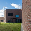 Niemenranta Elementary School / ALT Architects + Architecture Office Karsikas - Image 1 of 4