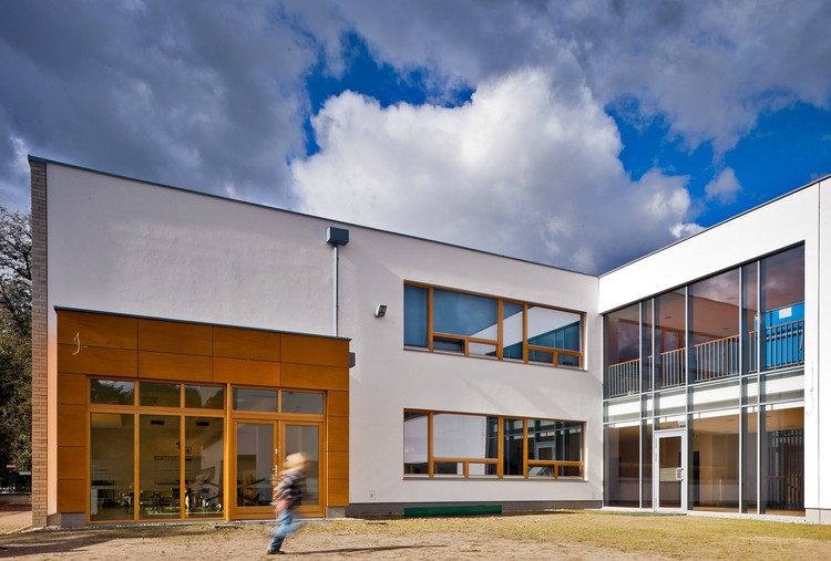 Escuela cerca de Varsovia / Grupa 5 Architekci - Más Imágenes
