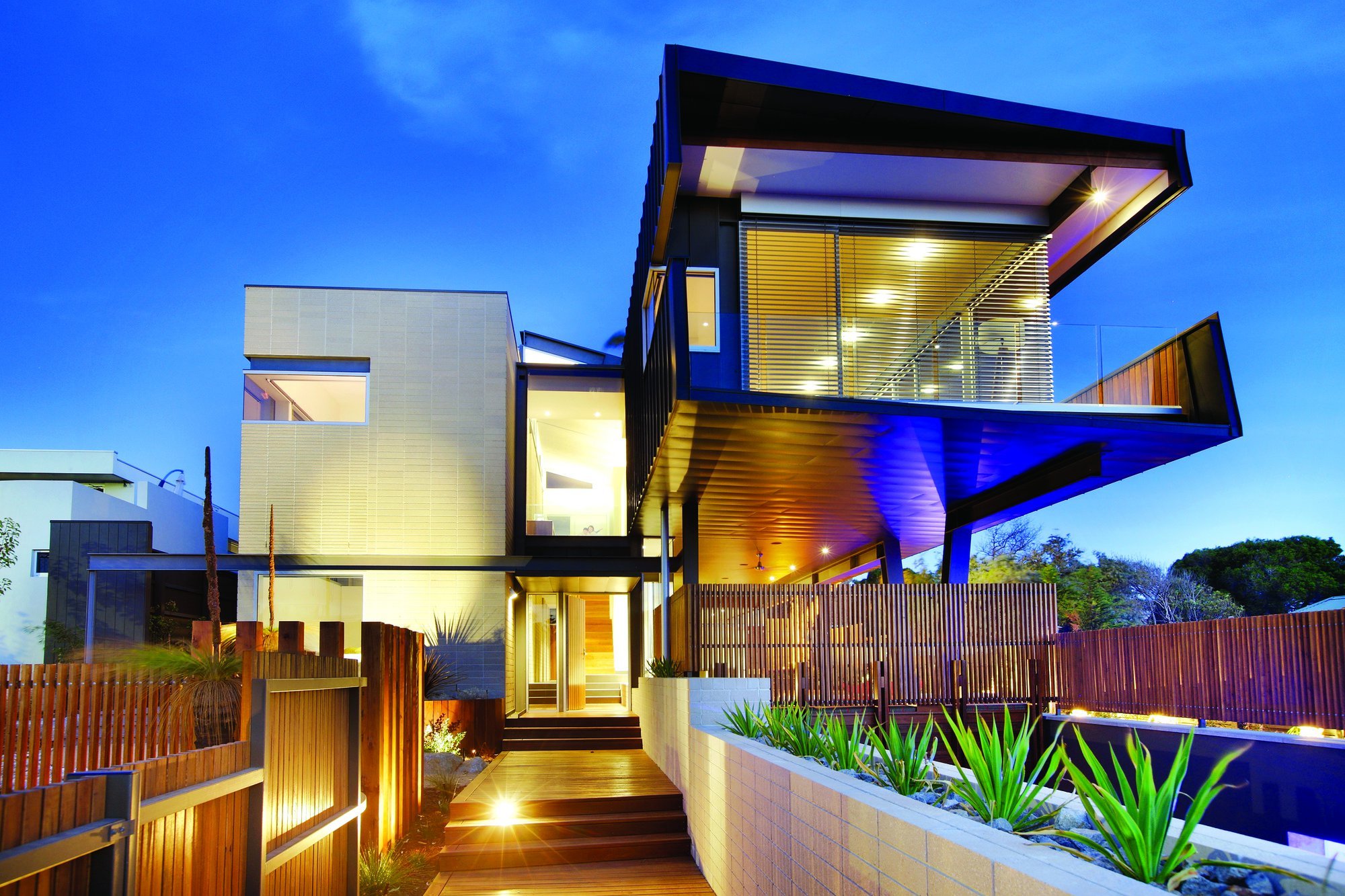 Консольный дом (cantilever house) в малайзии. Мануэль герц. Вилла dupli. Architects. Пляжный домик 2019.