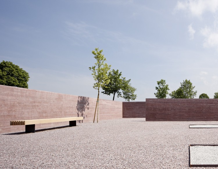 Cementerio Islámico en Altach / Bernardo Bader - Más Imágenes