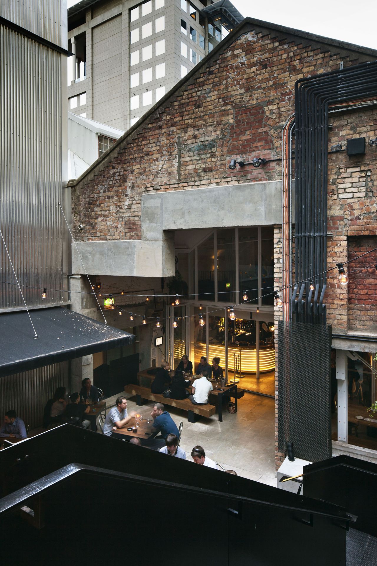 Galería de The Imperial Buildings / Fearon Hay Architects 2